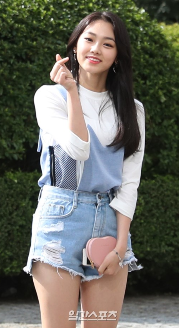 출근하는 강미나. jpg | 인스티즈