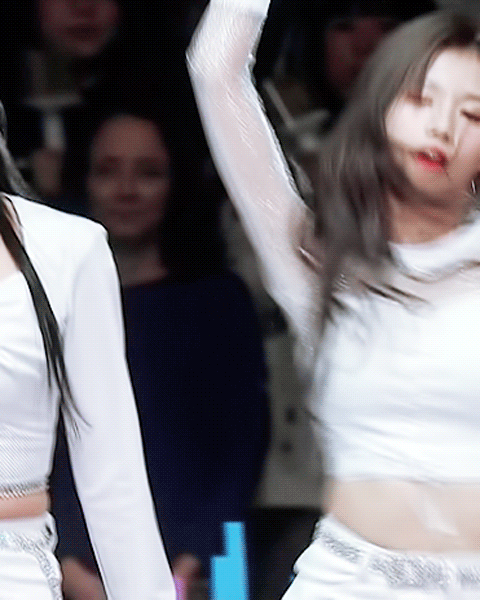 사람 홀리는 사나.gif | 인스티즈