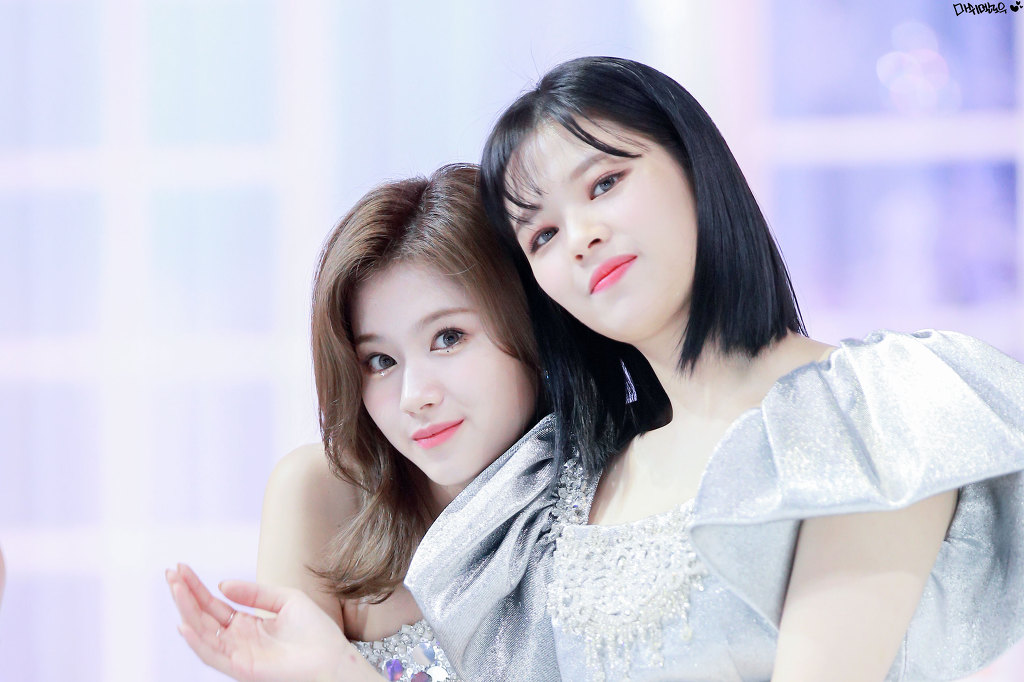 골든디스크 어워즈 트와이스 유정연.jpgif | 인스티즈