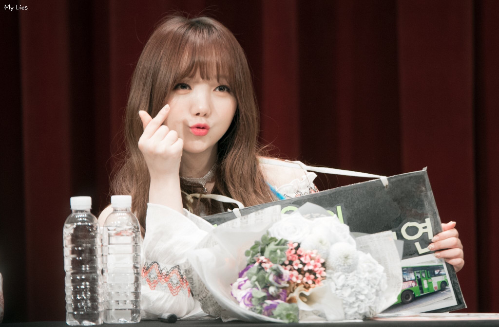 [러블리즈] 일 하다가 꽤나 더워져서 케이 | 인스티즈