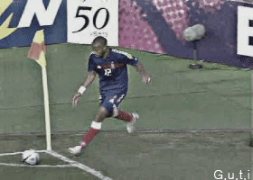 세계에서 축구를 가장 우아하게 할줄 아는 클라스..ㄷㄷ..gif | 인스티즈