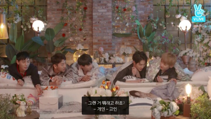 멀쩡히 살아숨쉬는 키큰청년 죽여버리는 일본인청년 | 인스티즈