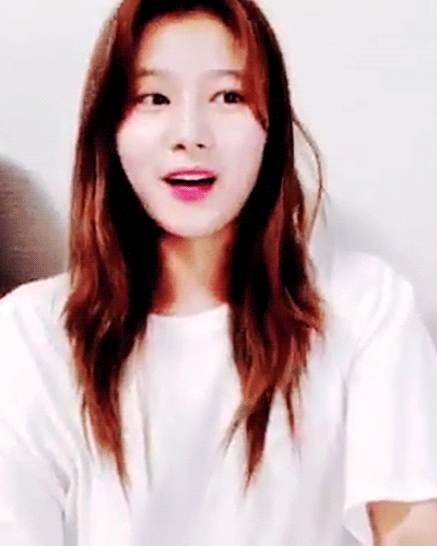 목선 보여주는 사나 ㄷㄷㄷ.gif | 인스티즈