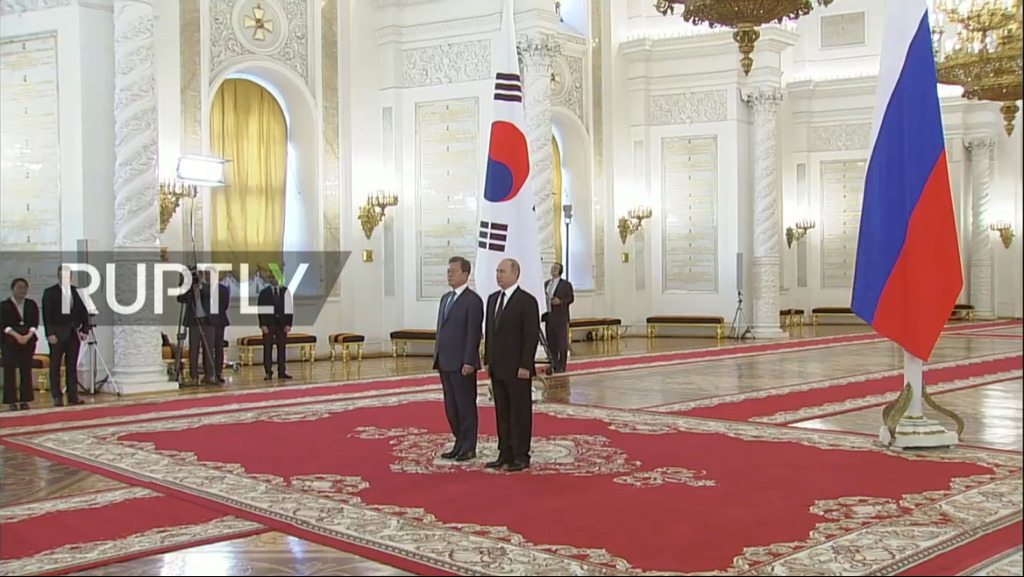 문재인 대통령 러시아 국빈방문 공식 환영식.jpg | 인스티즈